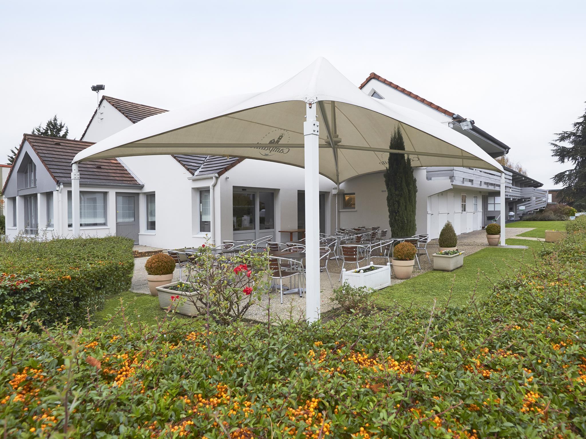 Campanile Montesson - Le Vesinet Hotel Exterior foto